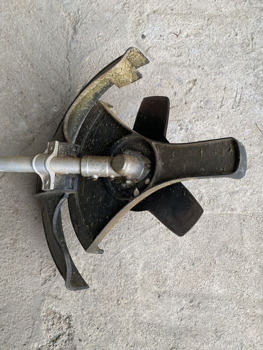 Электрическая косилка