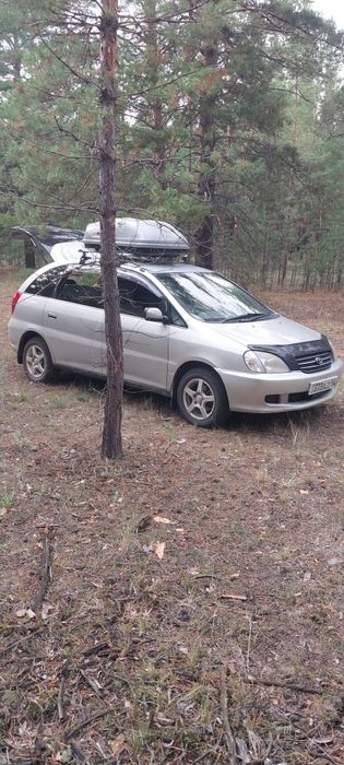 Тайота Nadia 1999 год