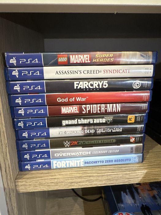 PS4 pro in stare impecabila