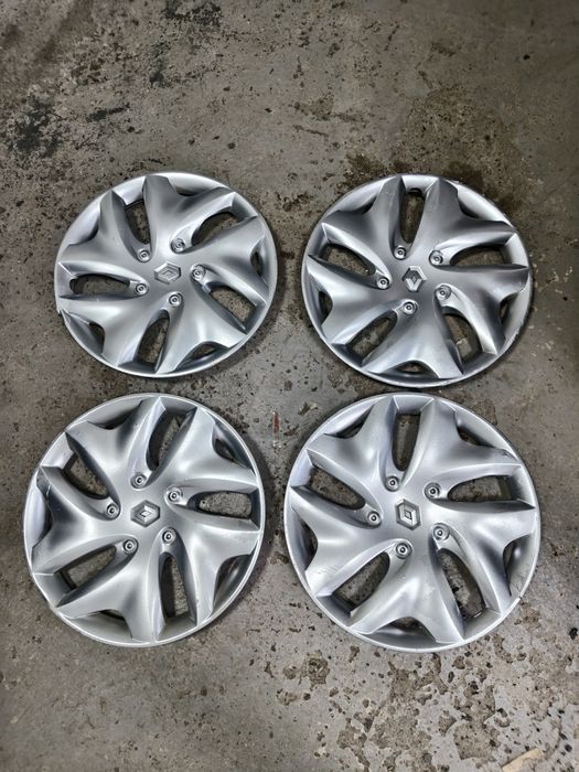 Продам оригинальные колпаки R15