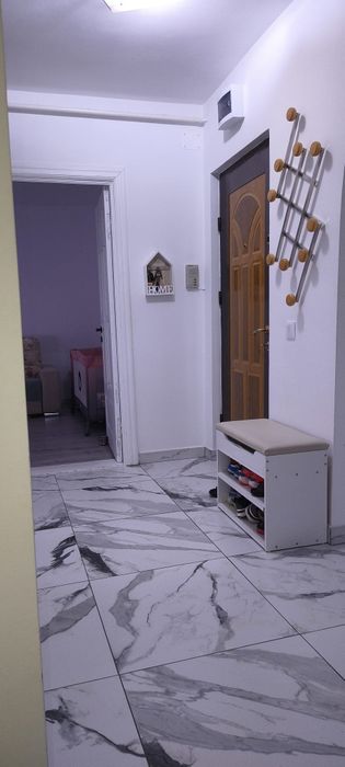 Vând apartament 3 camere