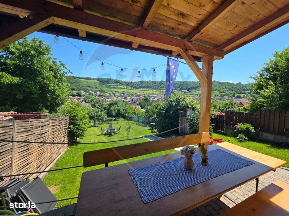 Eleganță naturală într-o casa cu vedere spectaculoasa- Medias