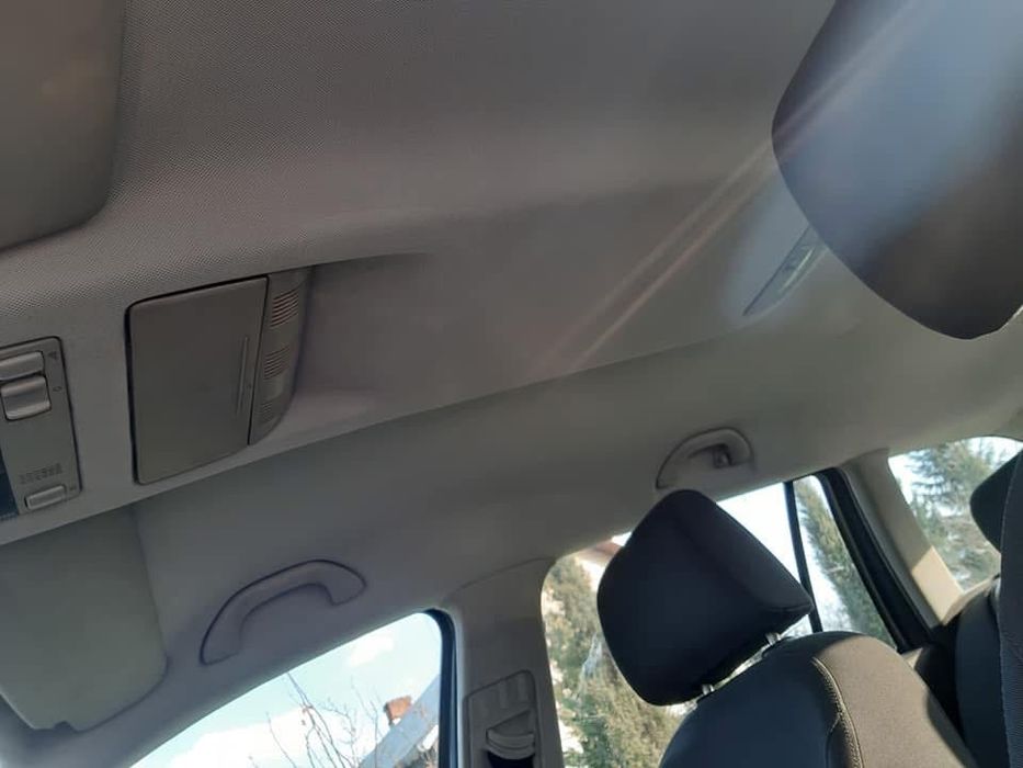 Tapitare, retapitare plafon, stalpi, usi, etc