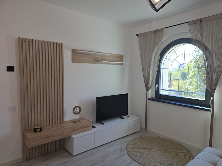 Închiriez Studio, bloc nou zona Cetate  470E