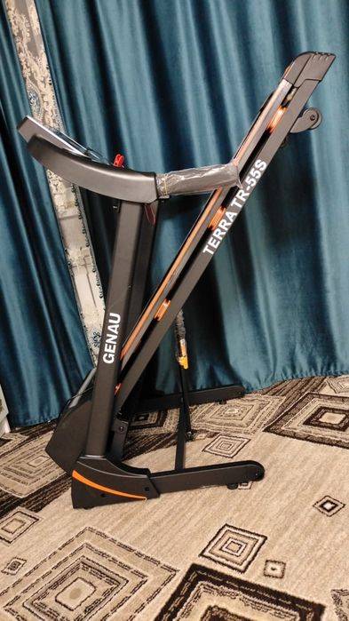 Продам беговую дорожку