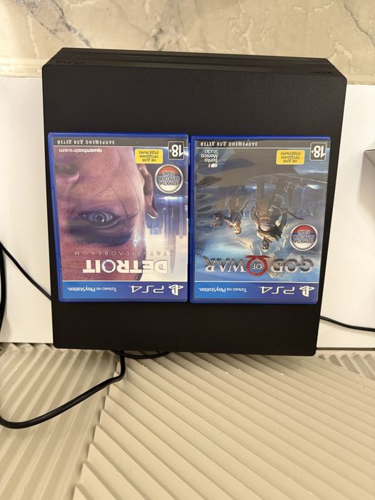 Продам Playstation 4pro 1tb