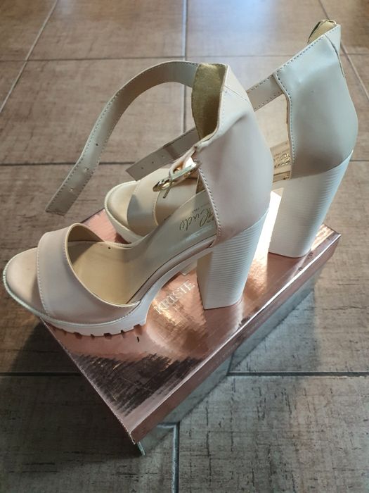 Sandale casual marimea 37