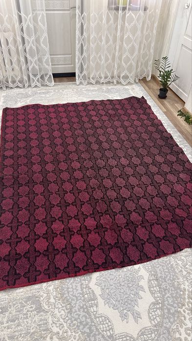 Продам ковер срочно