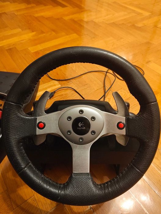 Logitech G25 Електрически волан и педали за Sim Racing