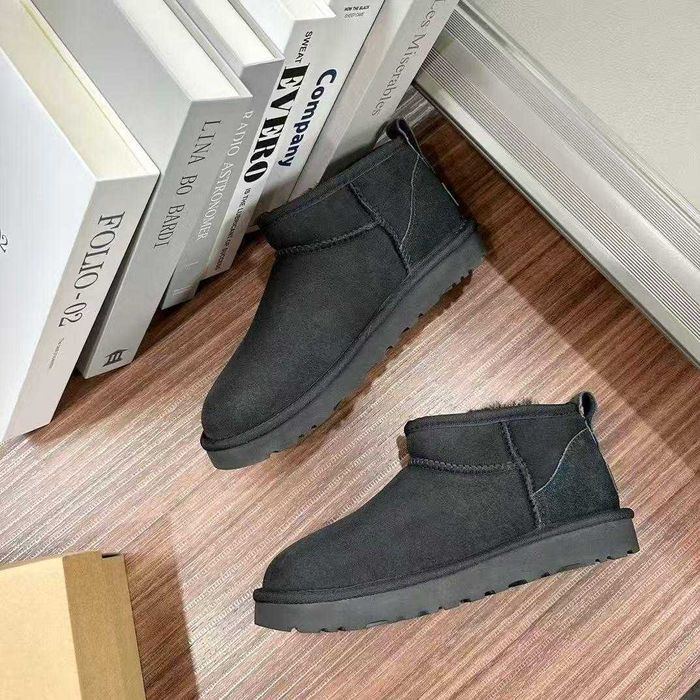 Cizme UGG ultramini/ colectie 2025