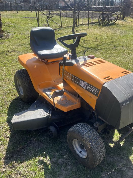 Tractoras de tuns iarba