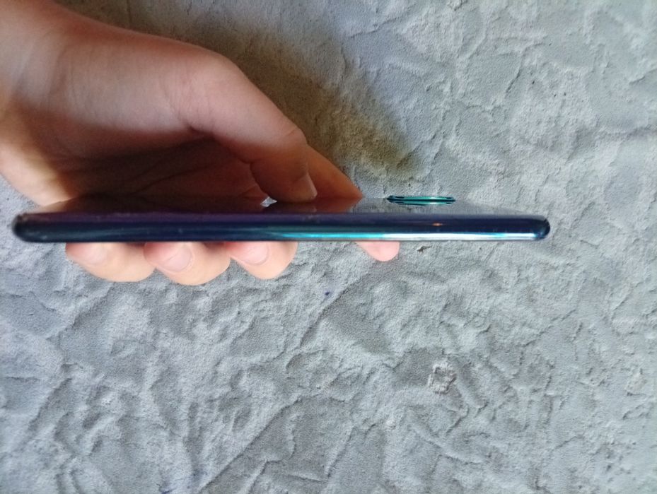 Продам HUAWEI Nova-4E