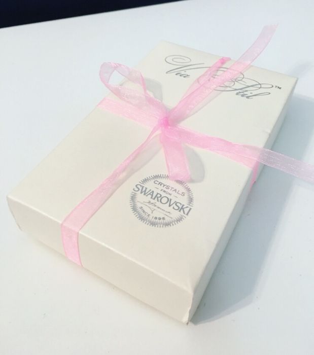 Колие Swarovski в подаръчна кутия