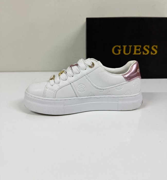 Guess  Giella Sneakers