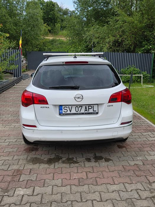 Vând  OPEL  ASTRA Sports TOURER