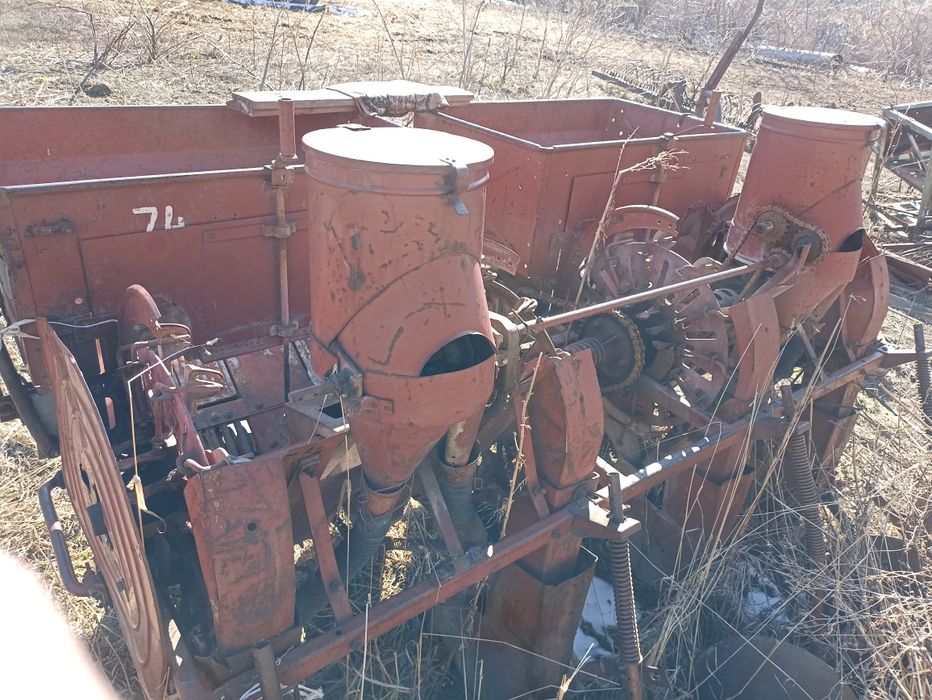 Картофельная сажалка