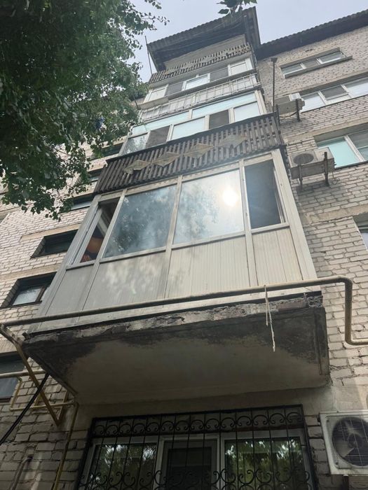 Корпусы старого балкона