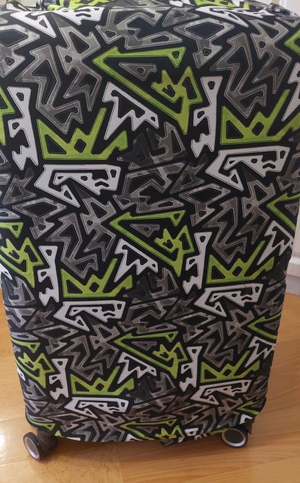 Чемодан большой полипропиленовый