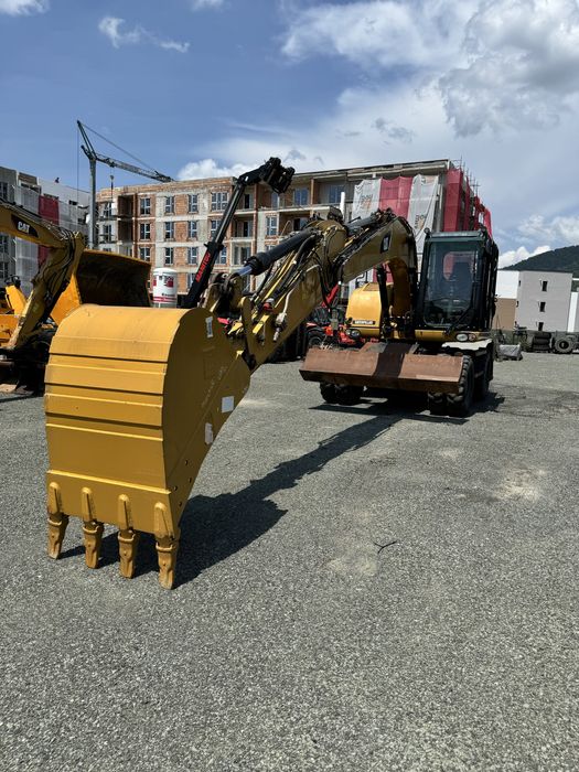 Excavator pe roti Caterpillar 313D an 2013 ore 6171,cupe Noi Originale