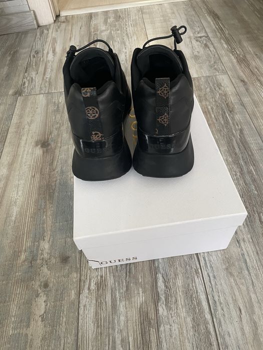 GUESS сникърси 39 номер