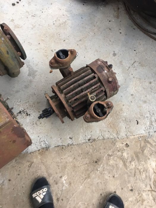 Pompa vidanja romaneasca sau alte piesa