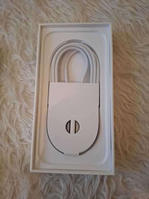 Iphone 16 128GB, черен