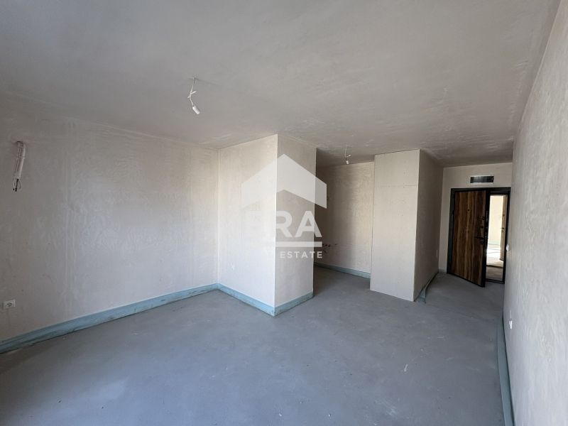 Продава се Двустаен апартамент в Варна, Възраждане 2 - 61 кв.м за 1638 €/кв.м - Снимка #2