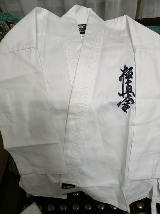 Кимоно белое КАРАТЭ.