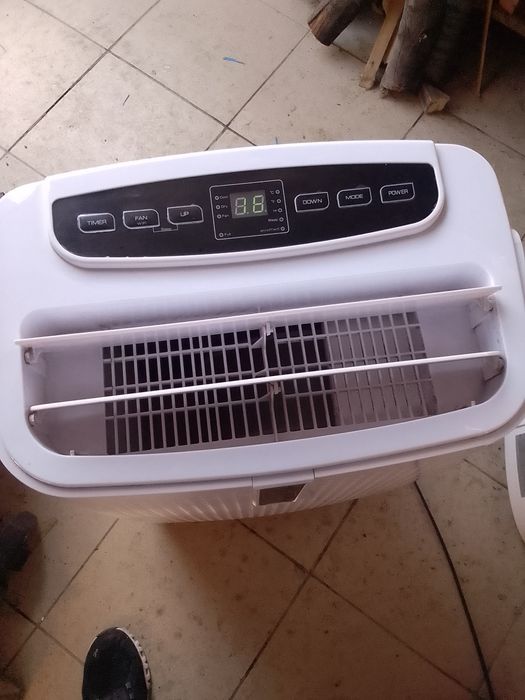 Vând aparat aer condiționat