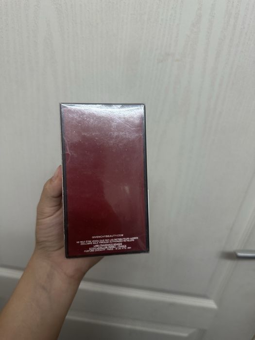 Givenchy eau de parfum rouge ultime