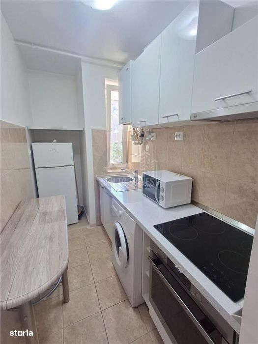 Apartament 2 camere balcon zona Cedonia