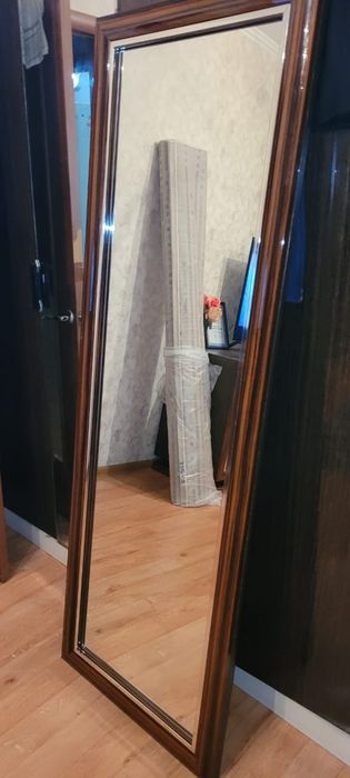 Зеркало производства ОАЭ