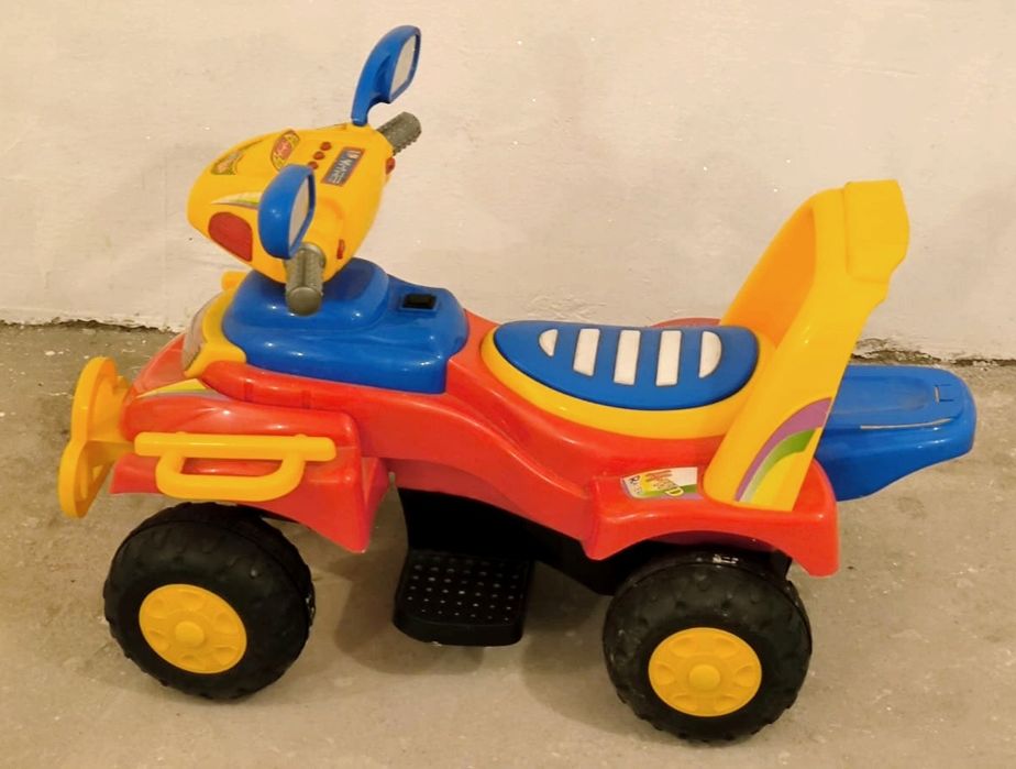 Детский электромобиль