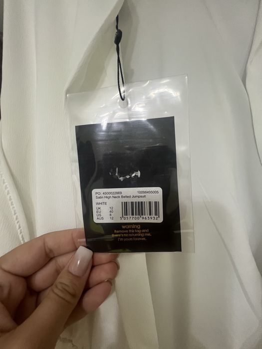 Salopeta din satin ideala pentu ocazii