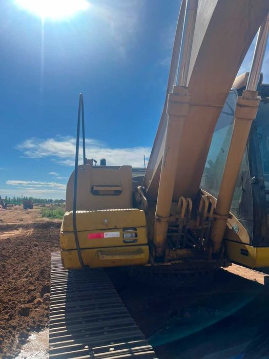 Экскаватор Caterpillar 320DL в хорошем состоянии