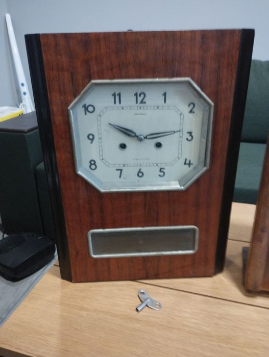 Стари стенни часовници