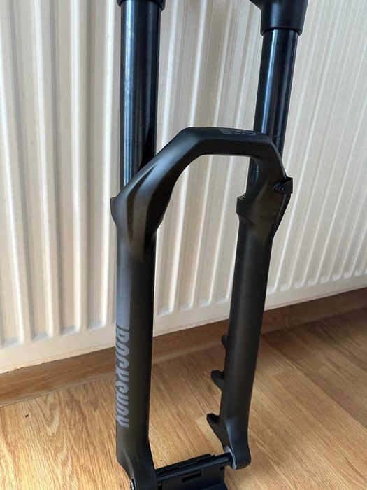 RockShox 35 Silver TK 29" cu cursa de 160 mm pe aer NOU