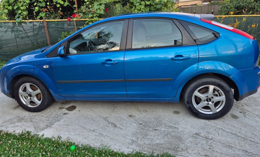 FORD Focus 2007 — imagine 5