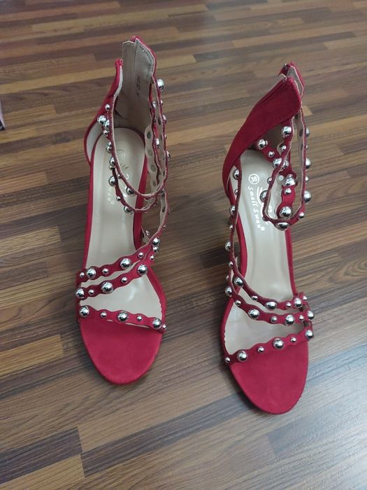 Lot 4 perechi sandale marimea 38