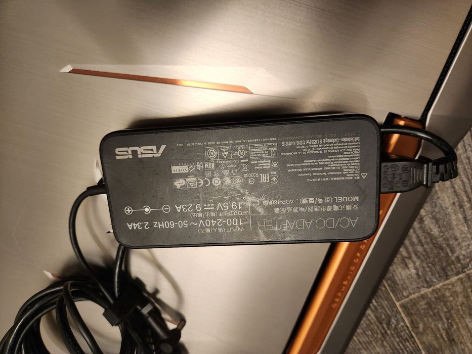 Leptop asus rog g752vt  defect/piese