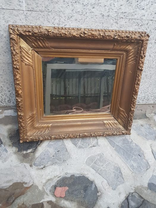 Vand oglinzi cu rama, modele deosebite