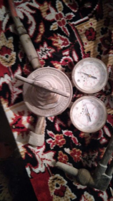 Ацетилен , митан баллондар сатылады