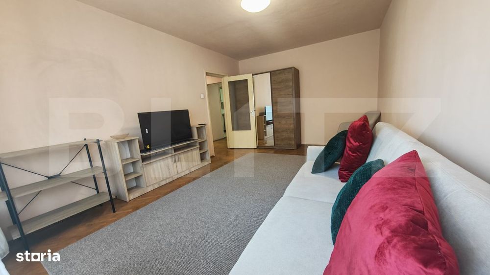 Apartament 3 camere decomandat, etaj intermediar, zona Magheru — fotografia 1