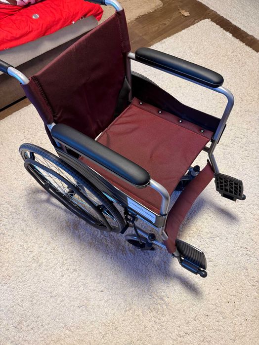 Scaun cu rotile manual, pliabil – Model H007