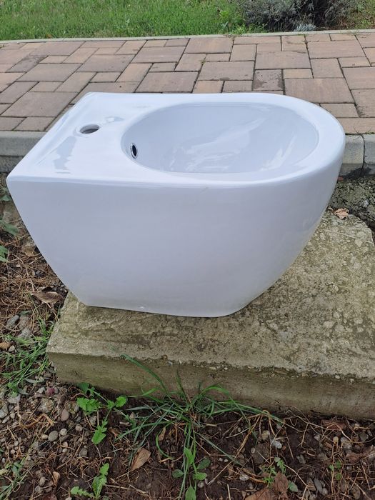 Vand Bideu și WC