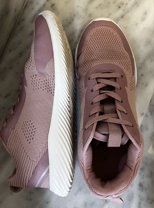 Дамски нови маратонки