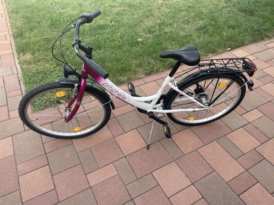 Vând bicicleta 24”