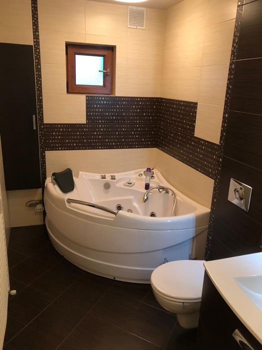 Inchiriez apartament