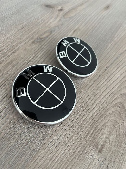 Емблеми за БМВ 82мм, 74мм и 45мм за волан Черна и Черно-бяла