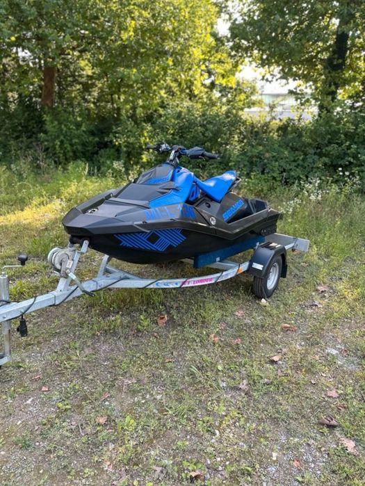 Skijet SeaDoo ( Sea Doo ) Spark Trixx 2023 + Peridoc JetLoader 8499Euro